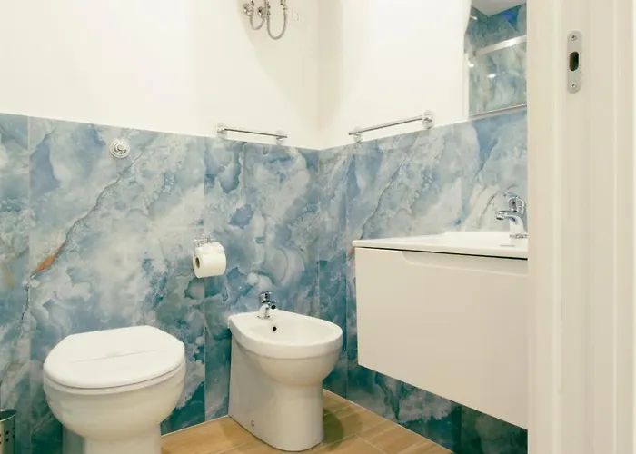 Konukevi La Reggia Della Duchesca Napoli